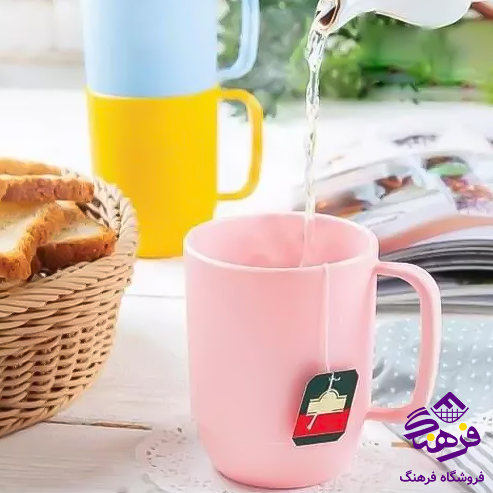 لیوان زیبا کامک