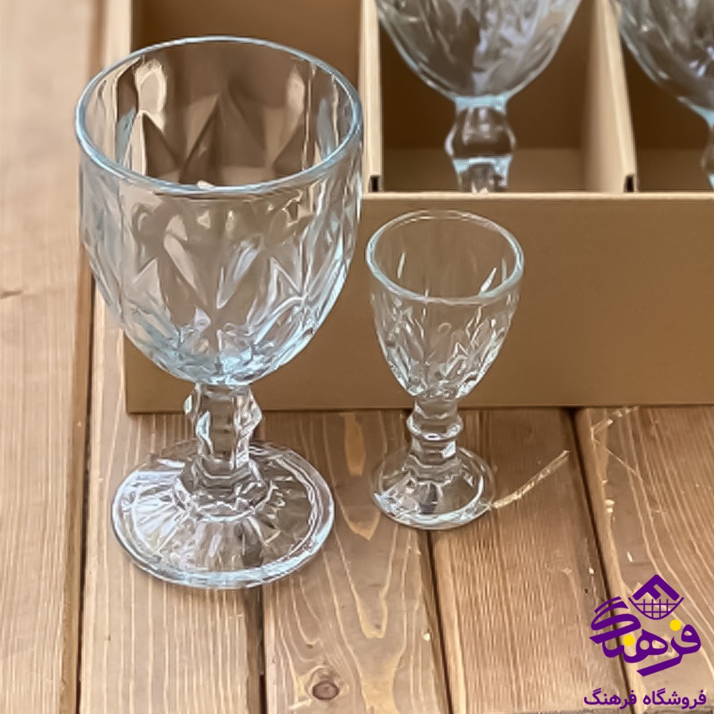 گیلاس و نیم یک امیتیس پایه دار کادو کاوه 3دک
